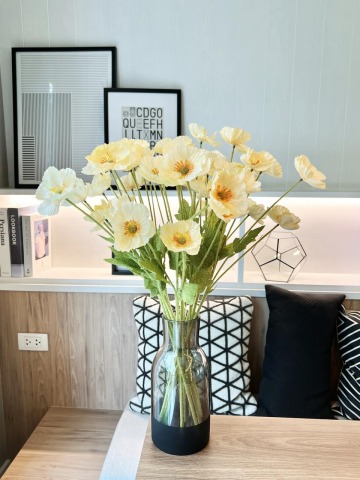 จัดบ้านด้วยดอกไม้ปลอม จัดบ้านด้วยดอกไม้ปลอม